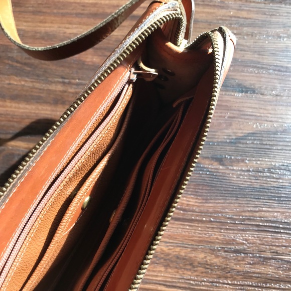 Authentic vintage Dooney - Picture 4 of 4